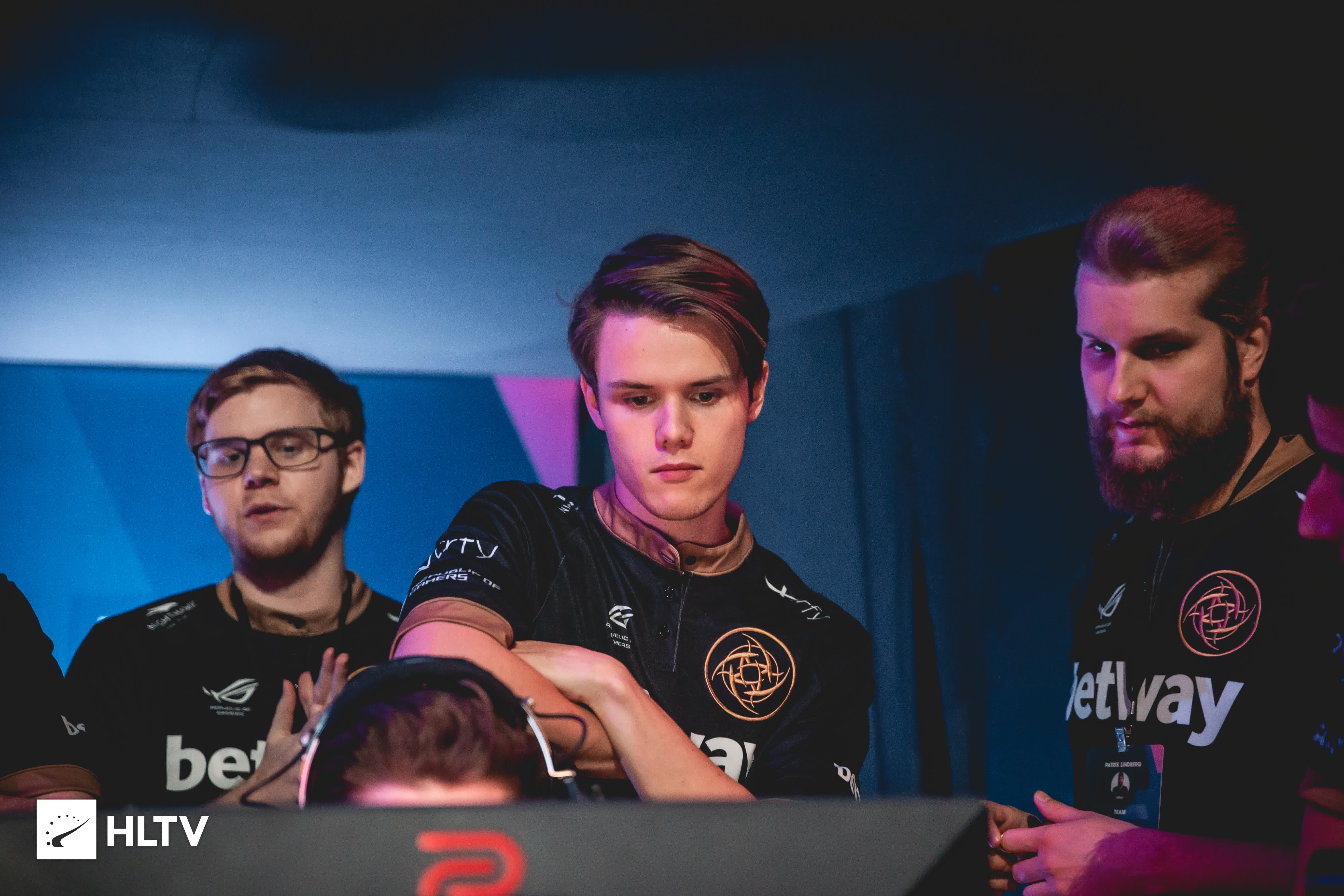 他设计了针 他设计了针