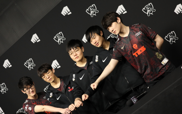 决胜时段执 决胜时段执